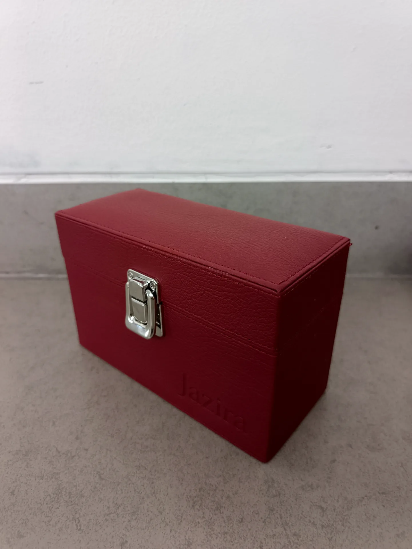 Beludru merah